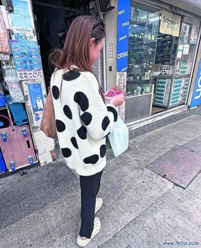 31岁TVB女星当演员难以保管生存，日常兼职打四份工，4天伙食仅花200元 节约捏家成重生代典范